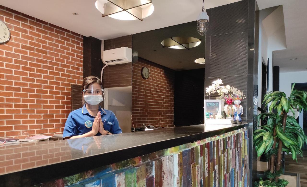 Hotel 88 Mangga Besar Raya 120 Jakarta By Wh Extérieur photo