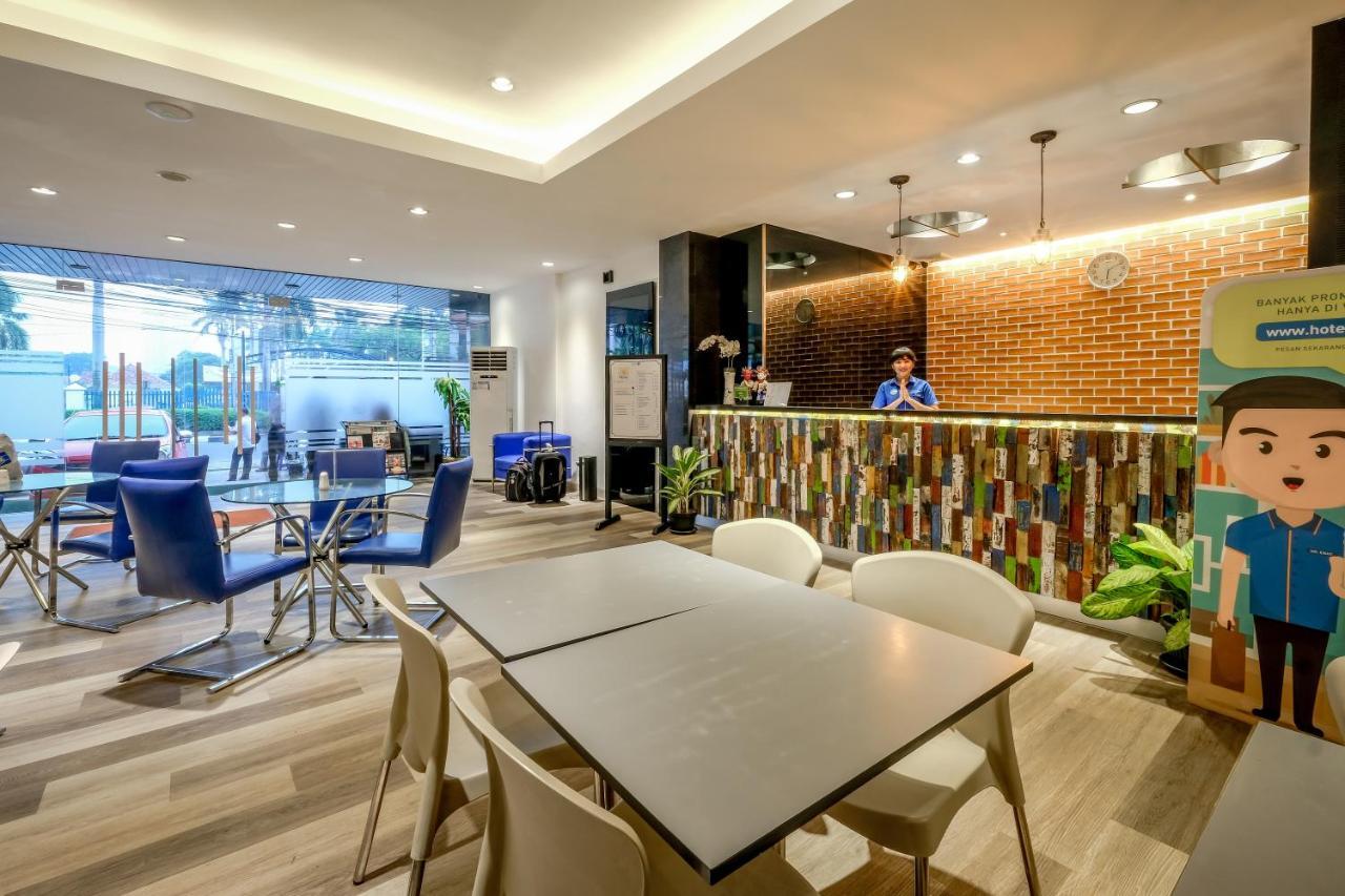 Hotel 88 Mangga Besar Raya 120 Jakarta By Wh Extérieur photo