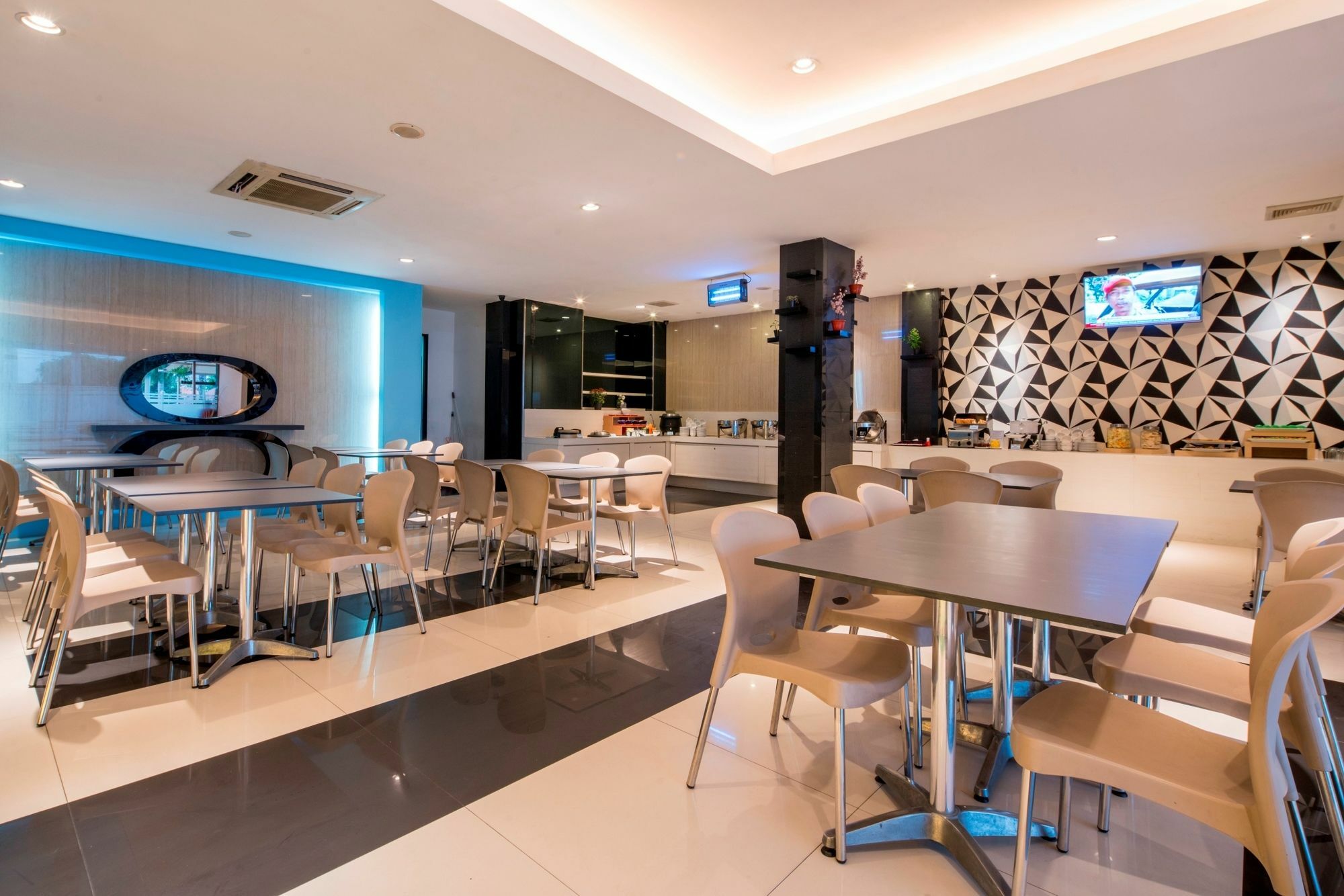 Hotel 88 Mangga Besar Raya 120 Jakarta By Wh Extérieur photo