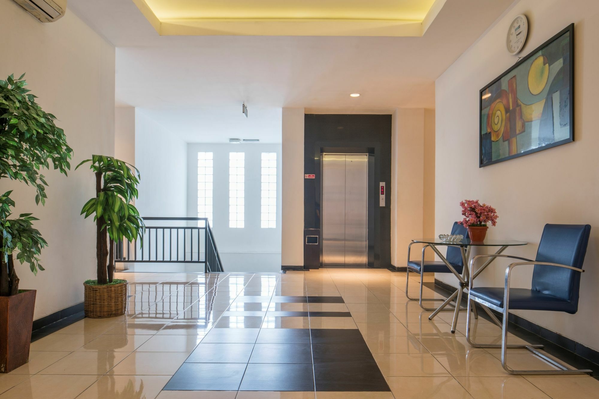 Hotel 88 Mangga Besar Raya 120 Jakarta By Wh Extérieur photo