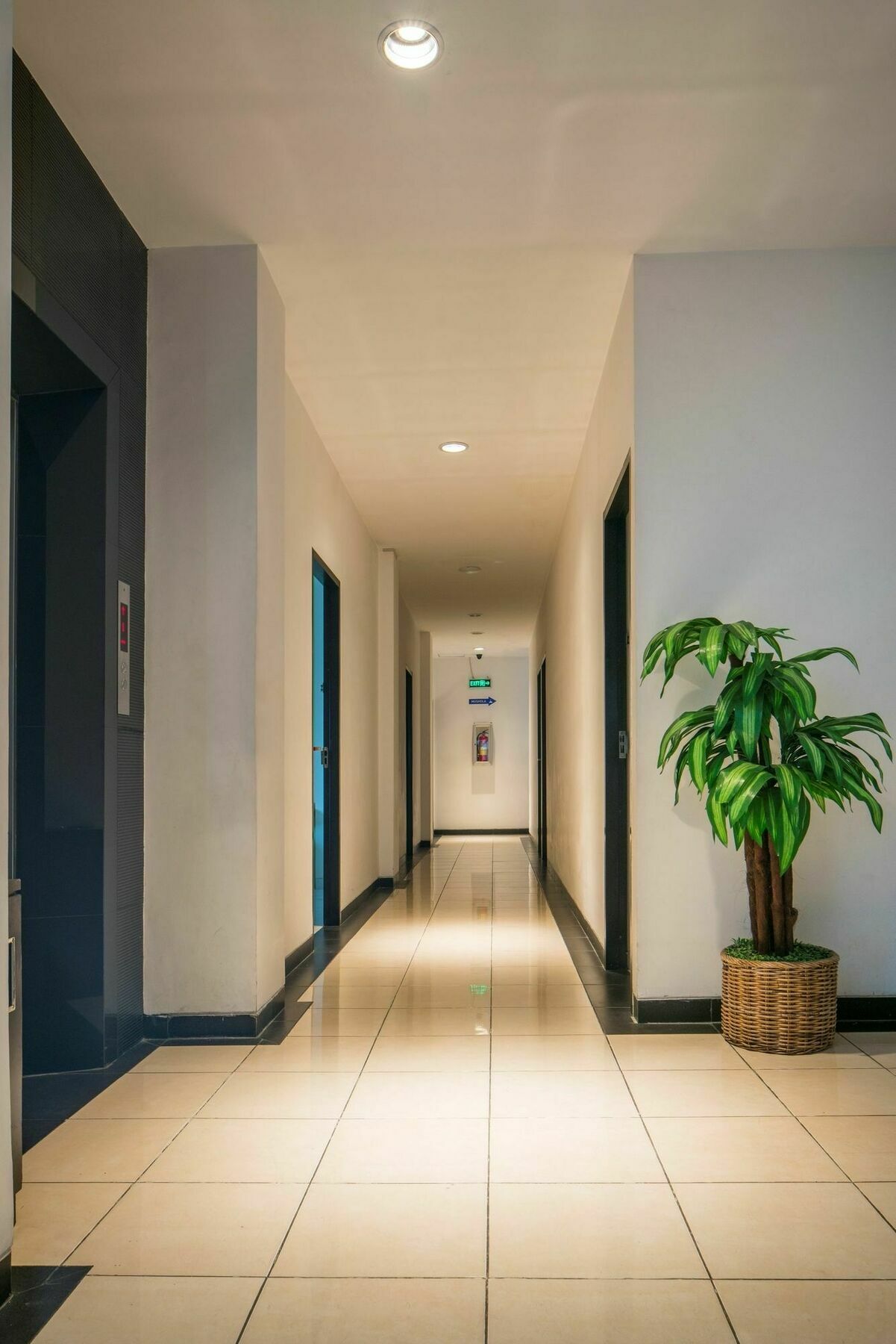 Hotel 88 Mangga Besar Raya 120 Jakarta By Wh Extérieur photo