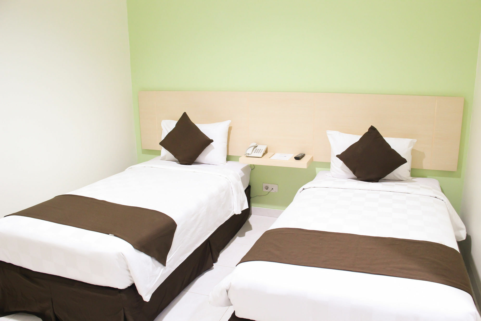 Hotel 88 Mangga Besar Raya 120 Jakarta By Wh Extérieur photo