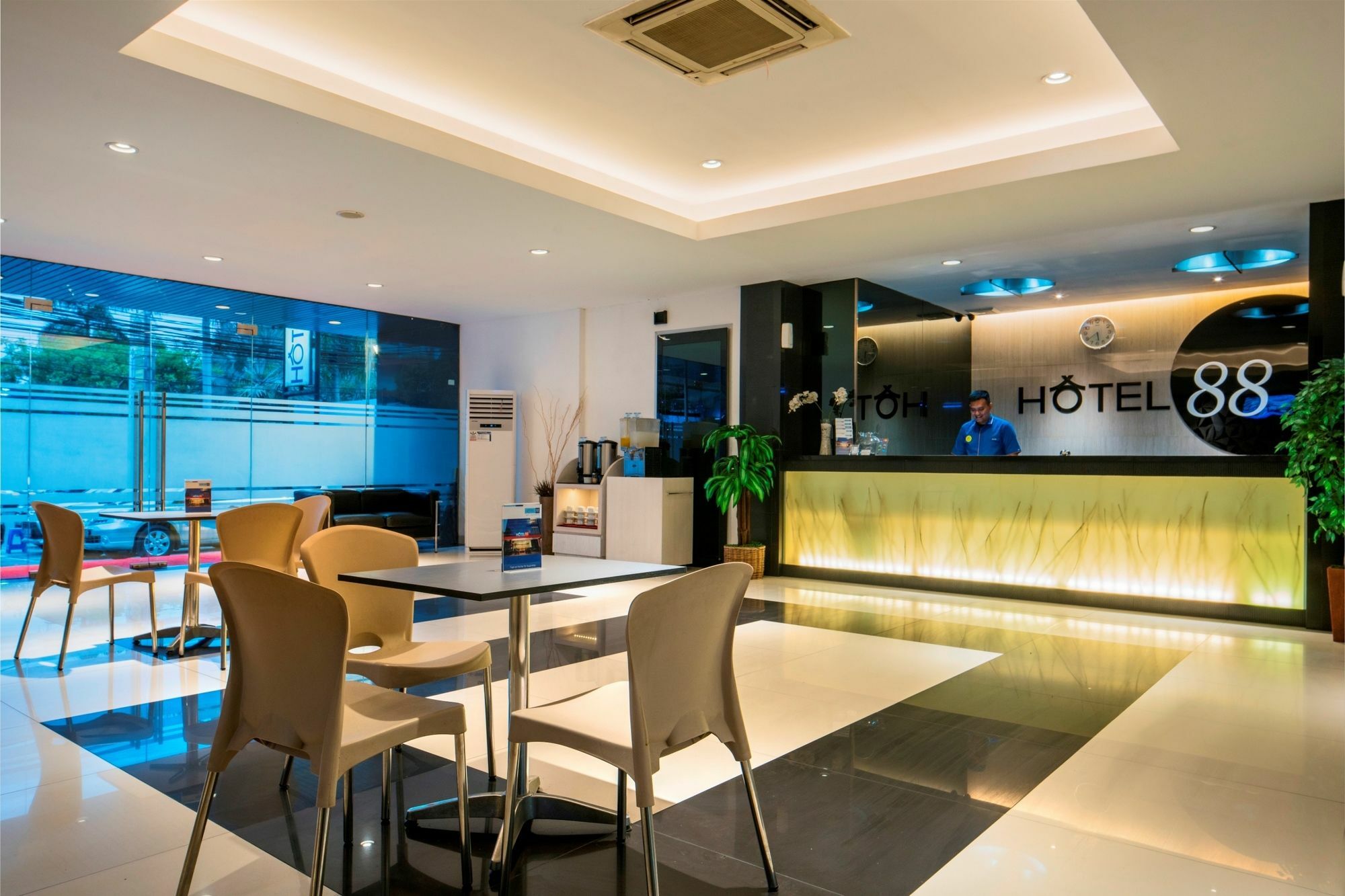 Hotel 88 Mangga Besar Raya 120 Jakarta By Wh Extérieur photo